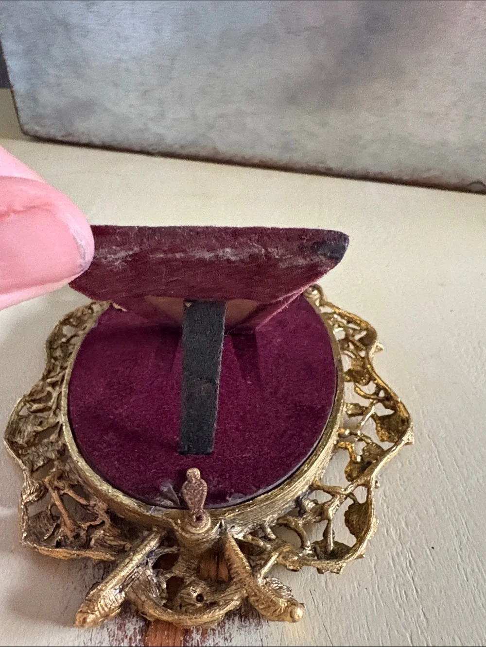 Vintage Matson signed Ornate Hollywood regency Gold Rose Oval Picture Frame